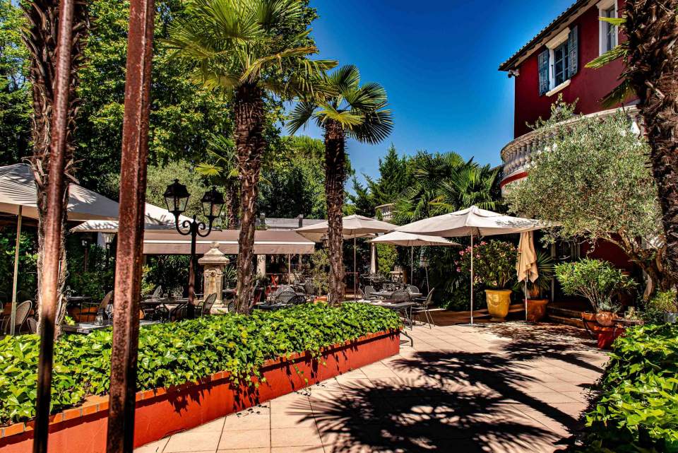 Restaurant La Bastide avec Jardin, proche Lyon